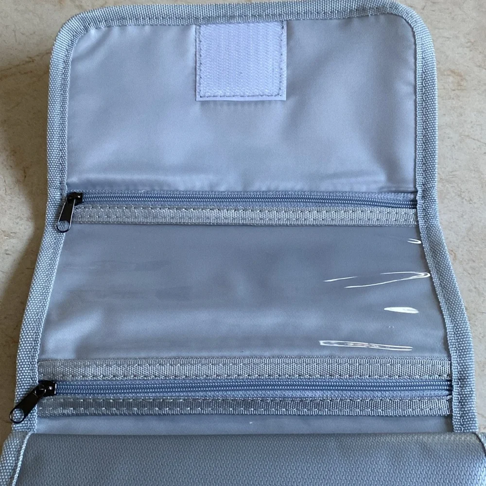 NWOT Travel Storage Clutch, Water Resistsnt